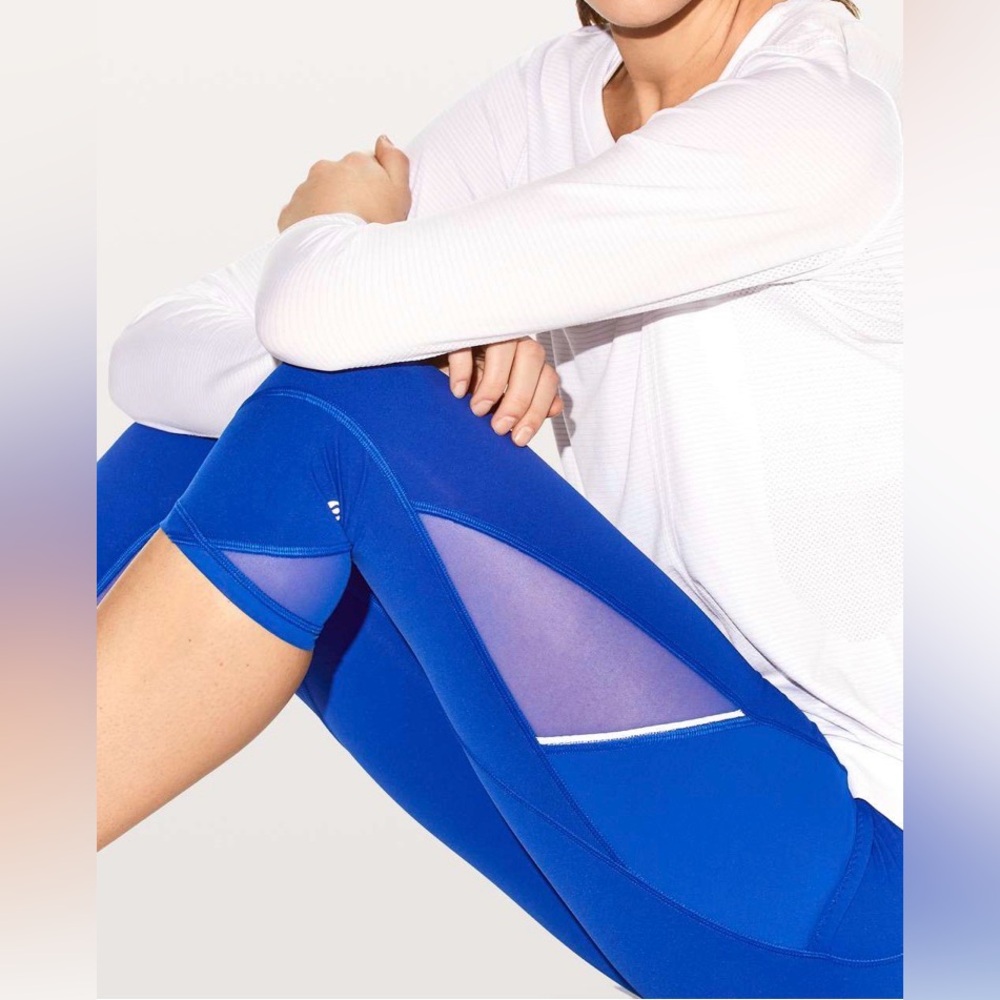 Lululemon Fast as Light Crop in Jetstream - Size 2 - Picture 4 of 6